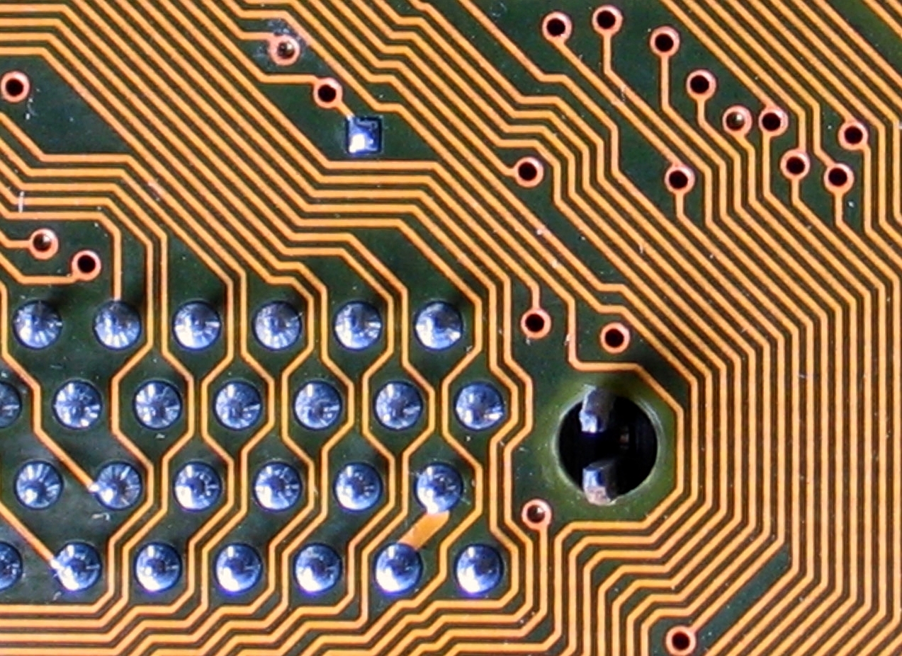 Circuit macro – green and gold