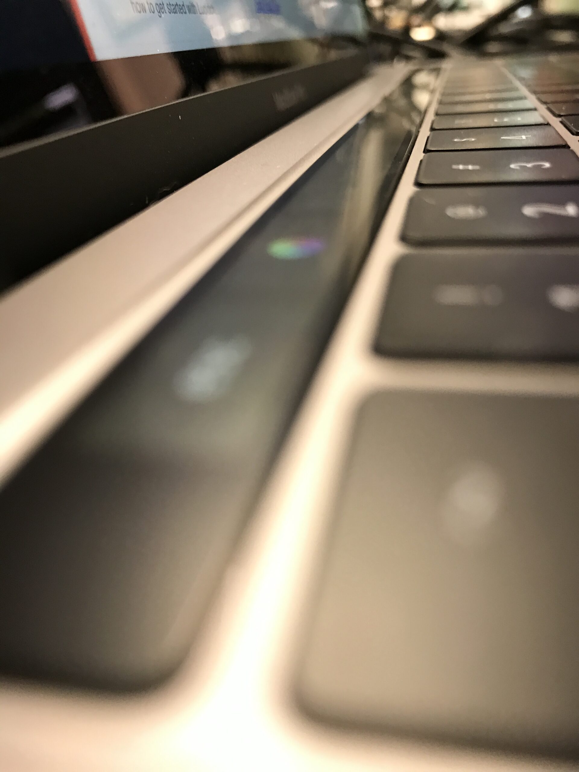 MBP Touch Bar shot