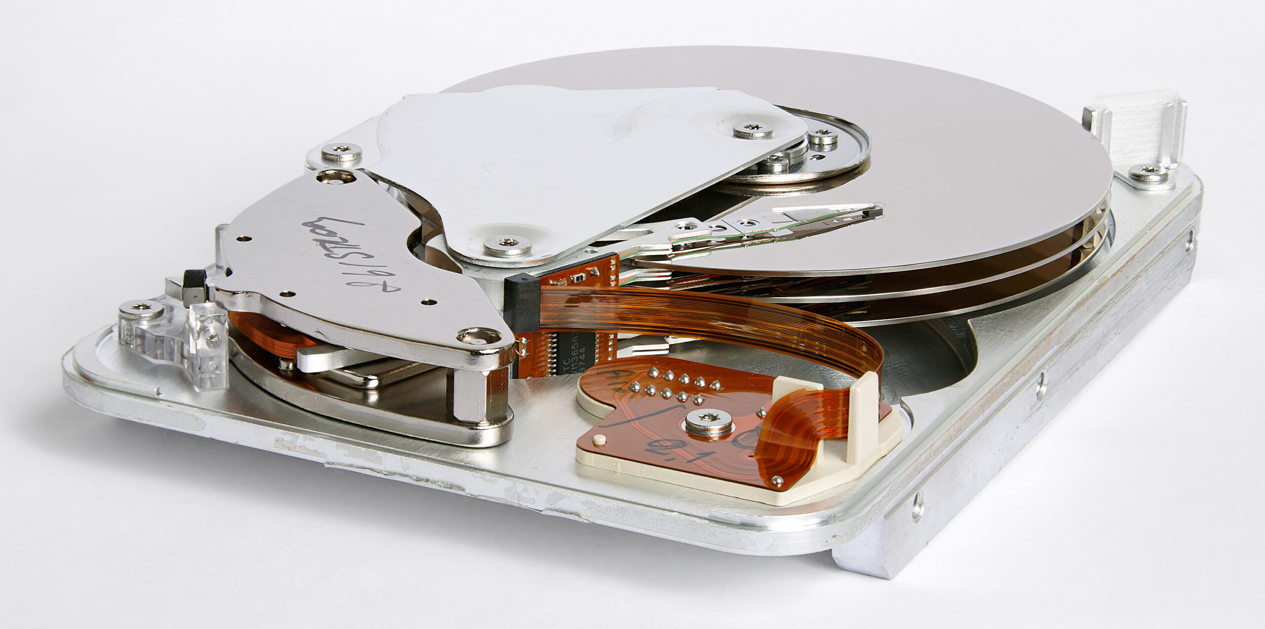 Inner part of a hard disk drive Seagate Medalist ST33232A
