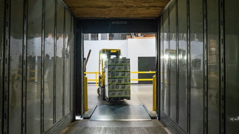 shipping, shipment, tariff, cargo, supply chain